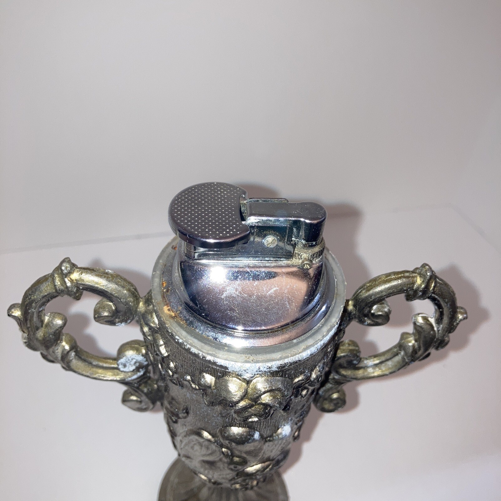 VINTAGE TABLE DESK LIGHTER VASE MODEL ART DECO LIGHTER 