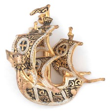 SPAIN - VINTAGE DAMASCENE SHIP SPANISH GALLEON SAIL BOAT GOLD TONE PIN / BROOCH