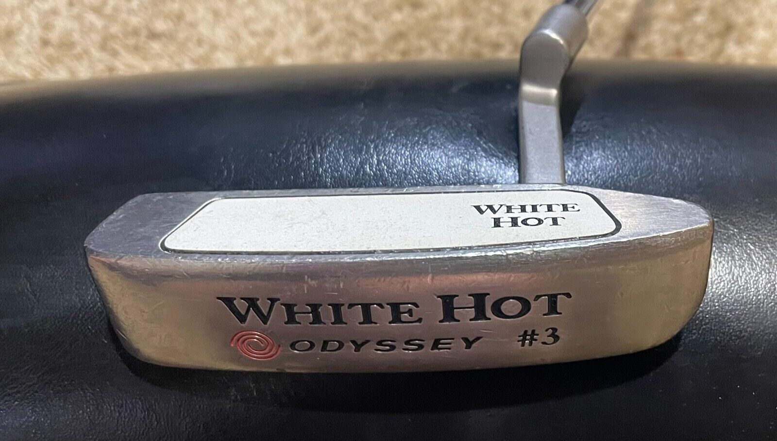 Odyssey White Hot #3 32.25” Putter with Winn AVS Midsize Pistol Grip