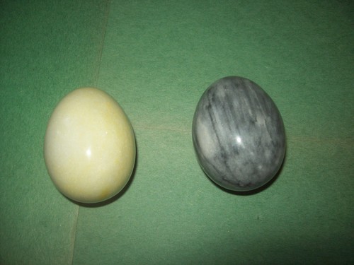 LOT OF TWO HAND CARVED POLISHED STONE EGGS