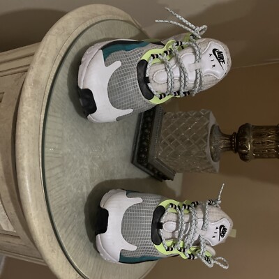 Nike Air Max 270 React SE Oracle Aqua Ghost Sneakers