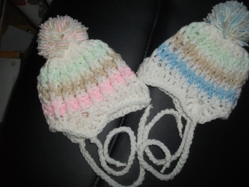 2 X HANDCROCHETED BOBBLE HATS WITH EAR FLAPS/TIES..TO FIT 0-3 MONTHS - Picture 2 of 4