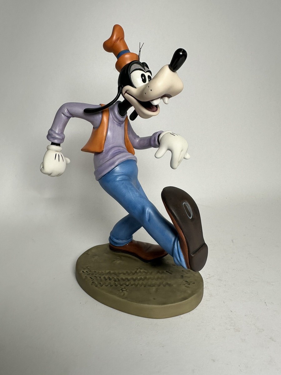 Walt Disney Classics Collection Goofy Oh The World Owes Me A