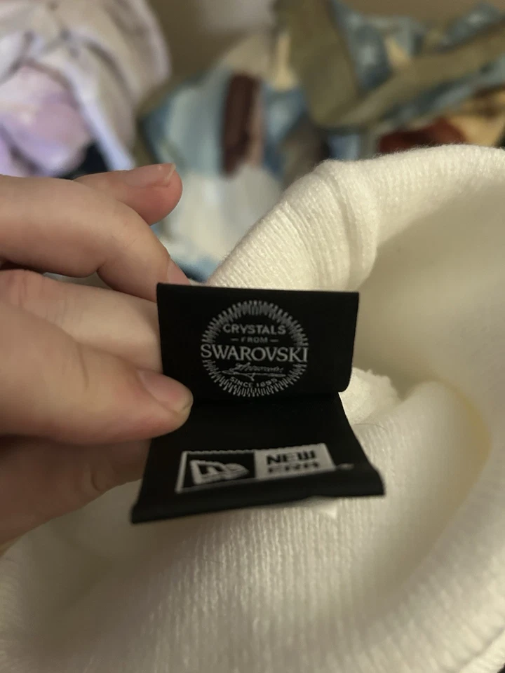 NUEVO Gorro Supreme BLANCO con Cristales Swarovski New Era Foto 3 de 4