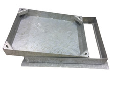 Manhole Cover 700mm x 550mm Overall Size Recessed All Steel Frame and Tray
