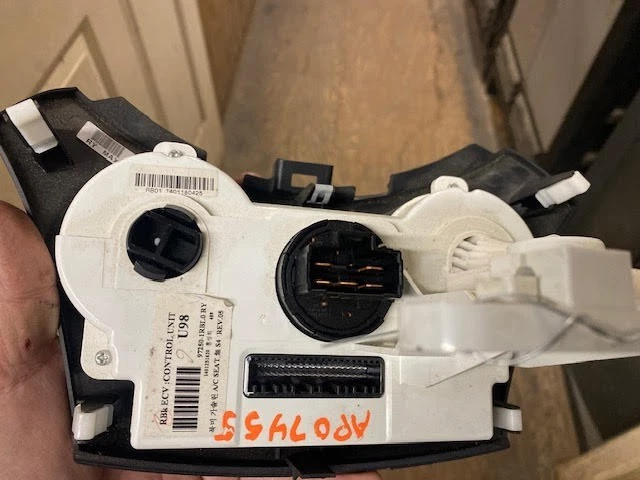 Hyundai Accent 2012-2014 calefacción climatización control de temperatura aleta opaca con aire acondicionado Foto 2 de 2