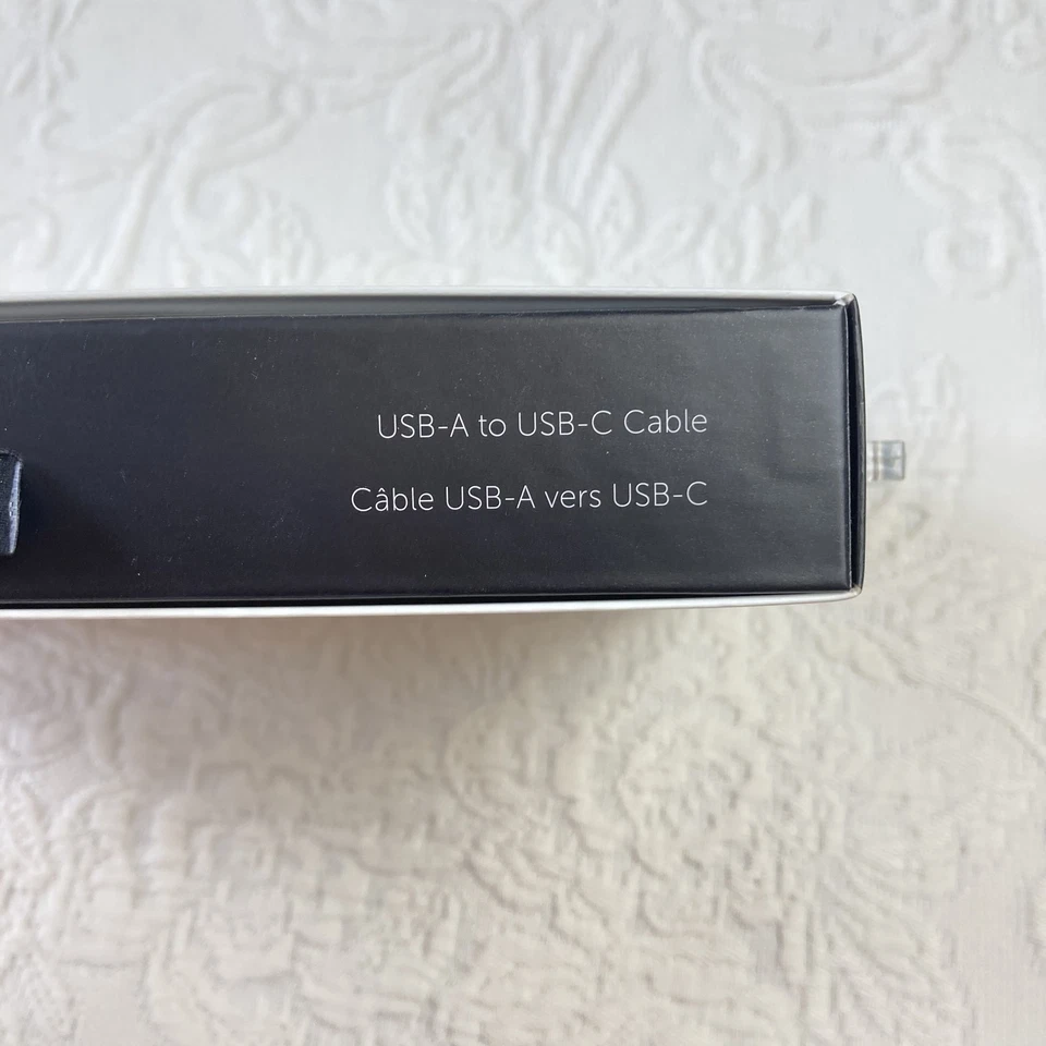 Cable de cinturón Native Union XL 10 pies USB-A a USB-C cable de carga trenzado cebra negro Foto 4 de 4