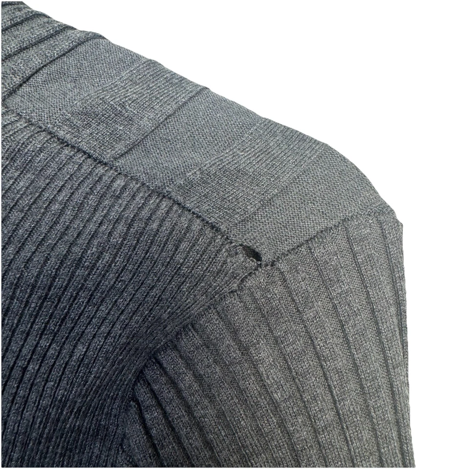 Suéter INC Talla M Gris Acanalado Ajustado Y2K Años 90 Imitación Envoltura Cuello en V Babydoll Empire Foto 3 de 4