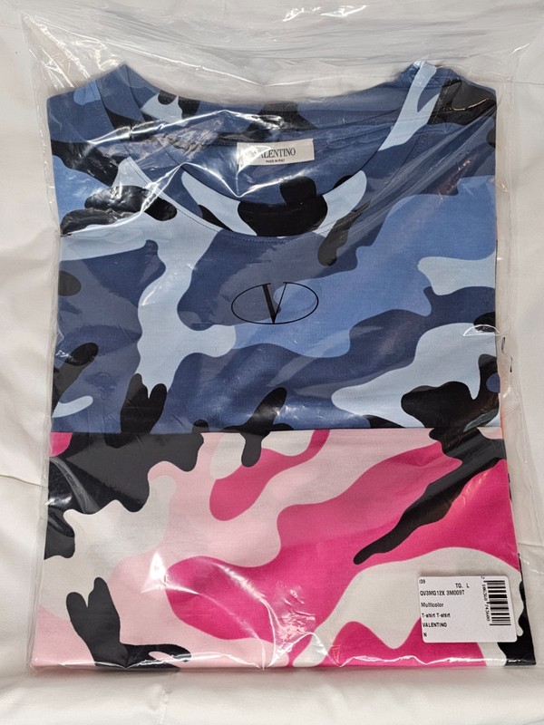 Valentino Color-Block Camouflage V-Logo T-Shirt Size L Brand New QV3MG12X