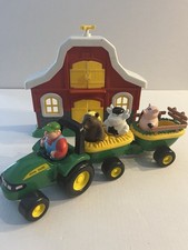 TOMY John Deere Animal Sounds Hayride Tractor Farmer  3 Animals - Bonus Farm