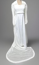 Vintage S/M Wedding Dress White Polka Dot Embroidered Dress Boho W/ Veil  Train