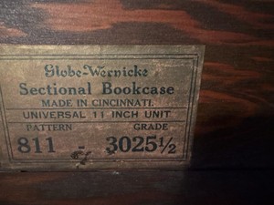 Antique Globe-Wernicke Barrister bookcases. 300 series, circa 1900. 