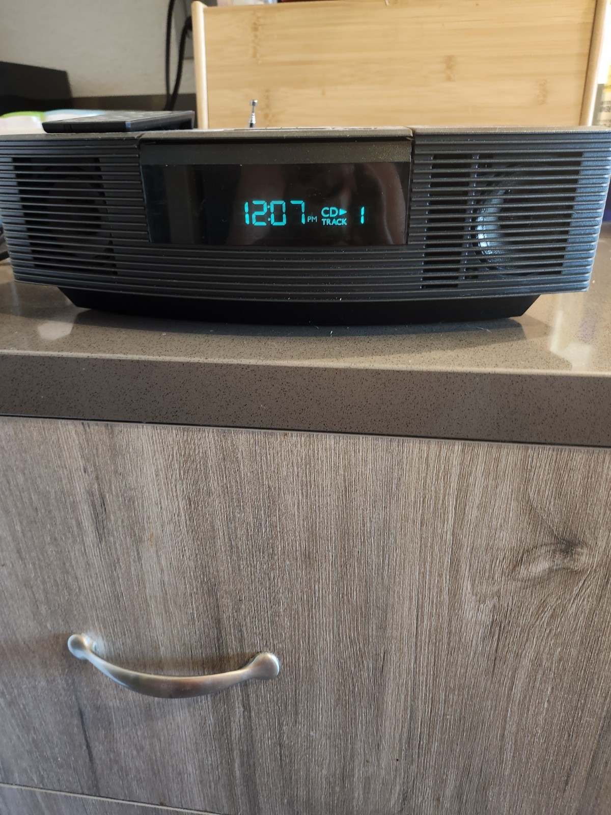 Radio With Remote Control, Cd Player, Am/fm Radio