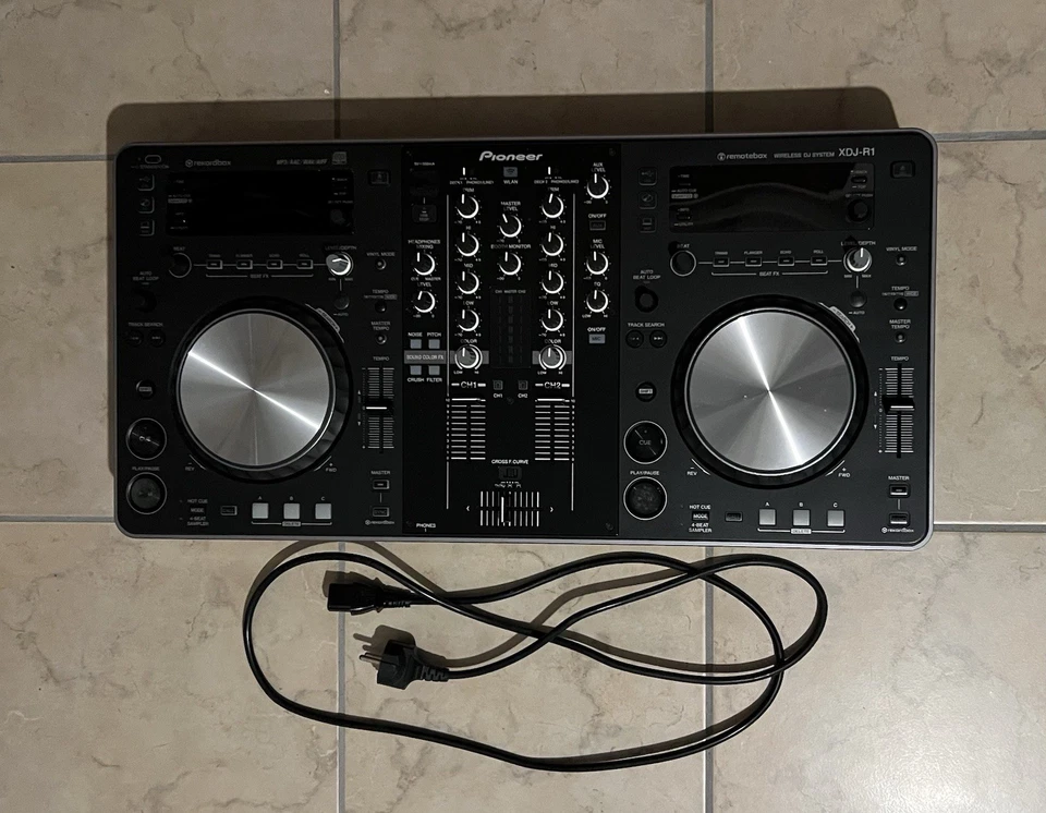 Pioneer XDJ-R1 DJ Controller CD USB W-LAN Mixer - Bild 2 von 4