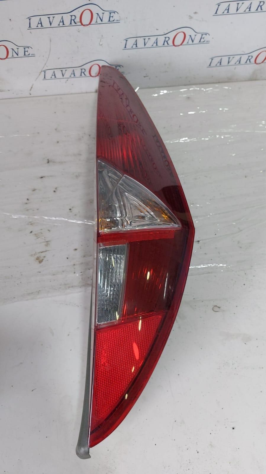 STOP FANALE POSTERIORE DESTRO PER FIAT Punto Berlina 3P 2° Serie 517214780 (99