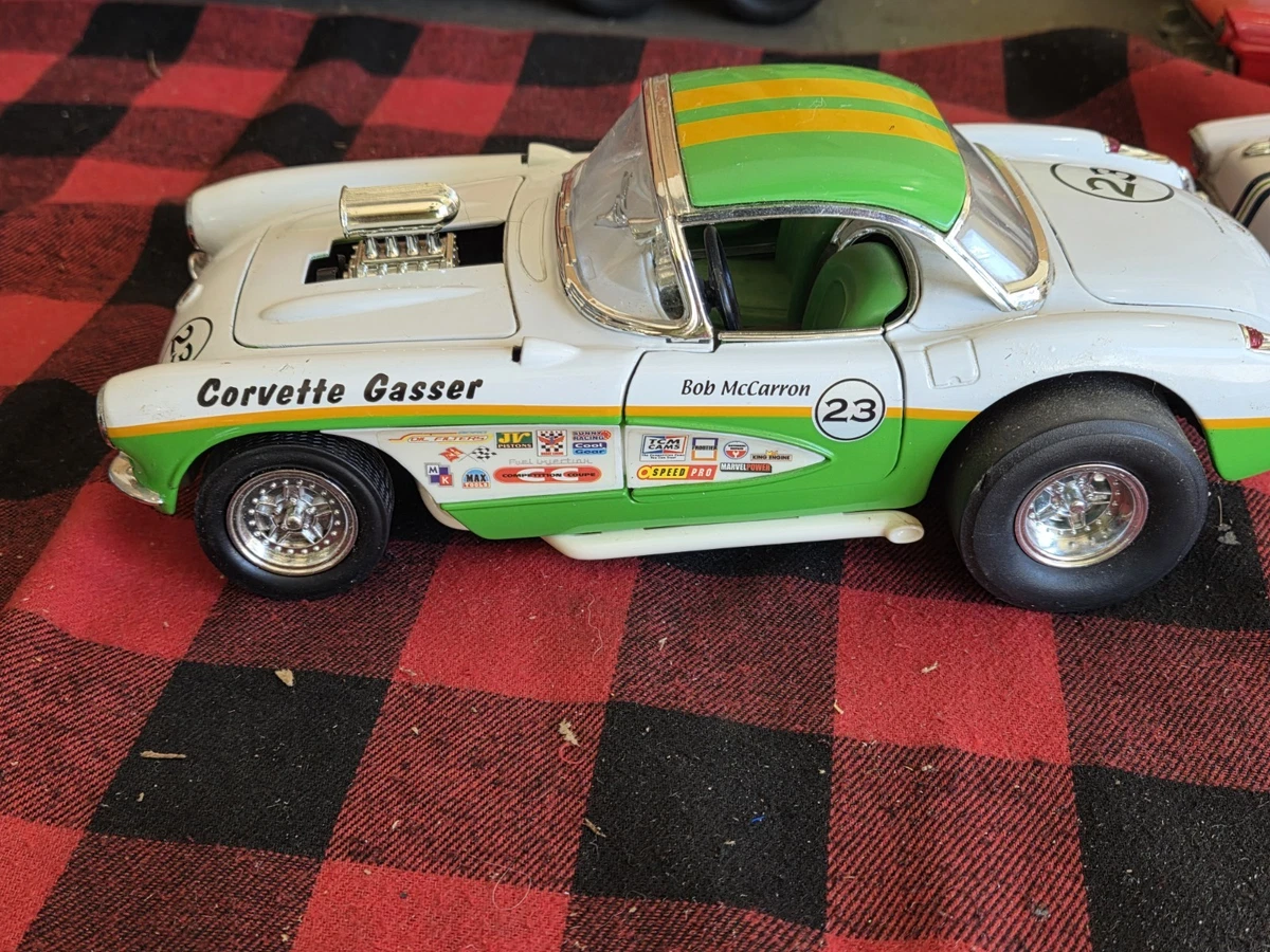 【激レア】CHEVROLET CORVETTE1957☆1:18 Road Signature Chevrolet Corvette Contemporary Manufacture Diecast