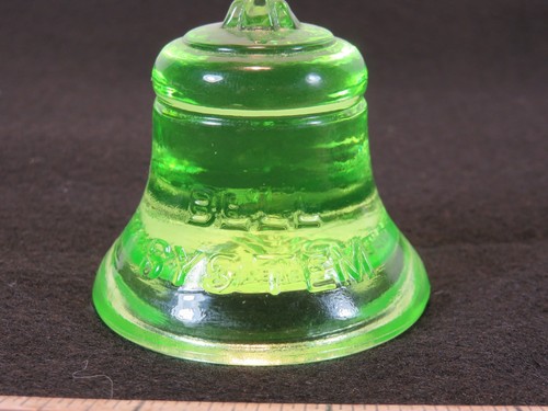 Bell Systems Pioneers America 2010 fermacarte campana vetro verde 2 1/4 pollici Fenton