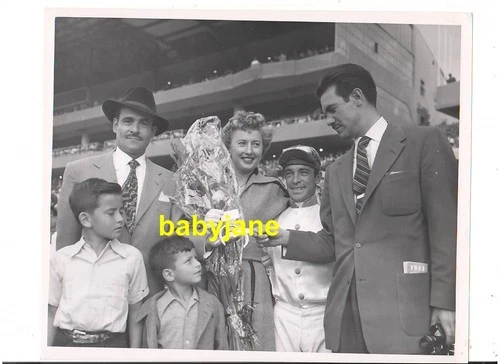 BARBARA STANWYCK ORIGINAL 8X10 PHOTO 1950's CANDID AT HORSE RACETRACK W/ WINNER