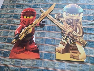 Lego Ninjago Werbe-Shop-Display: Kartonausschnitte von Kai und Lloyd