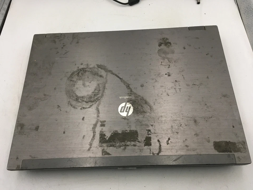 HP ELITEBOOK 8740W - FOR PARTS/NO POWER - INTEL I5 1ST GEN - NO RARM - READ - BB - Image 4 of 4