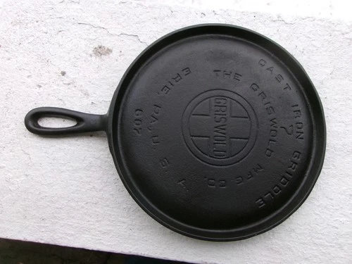 Vtg Griswold Cast Iron Round Griddle #7 Erie PA Large Block Logo 607 Skillet Pan