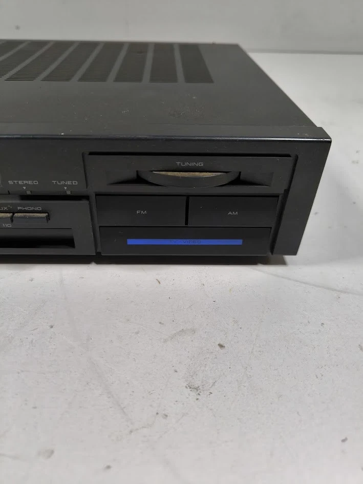 Akai AA-A1 Stereo Empfänger - Gebraucht, Kein Netzkabel, Optische Abnutzung - Bild 2 von 4