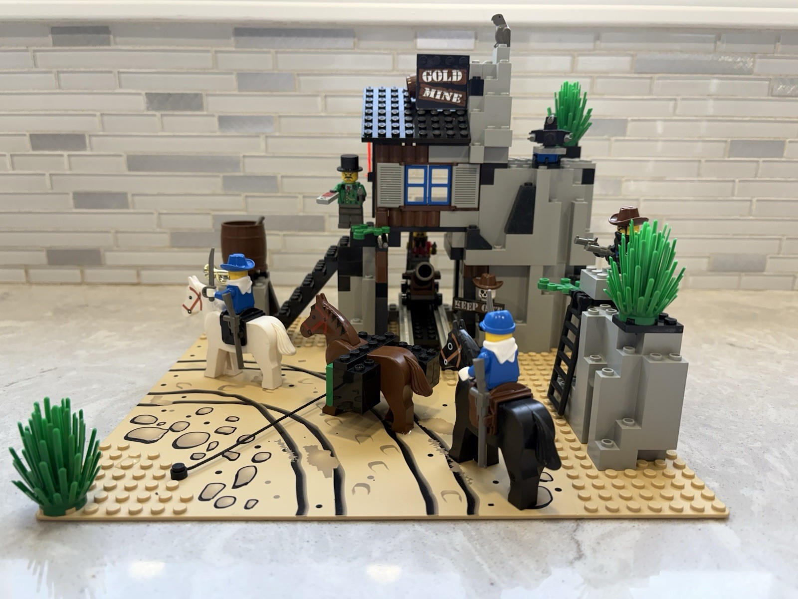 Picture 2 of 20
