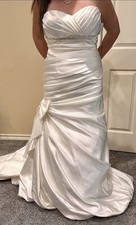 Elegant Wedding Dress - Sweetheart Strapless Satin Fit-and-Flare – Never Worn!