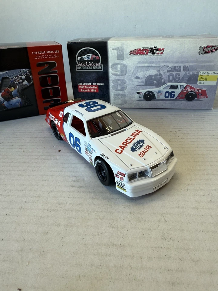 Acción 1:24 Historical Mark Martin 6 1986 Thunderbird Caro Ford Car Bank 503/600 Foto 3 de 4