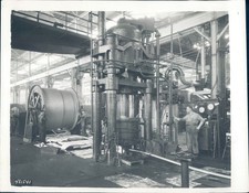 1932 Photo Press Cable Business Man Machines Wires Smoke