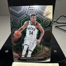 Panini 2023-24 Mosaic Basketball Giannis Antetokounmpo Bucks #77 NBA Base