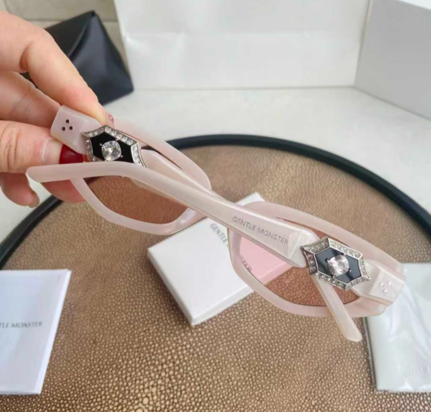 Gentle Monster Ruvy Van PC15 Sunglasses Pink/Gold With Case New | eBay