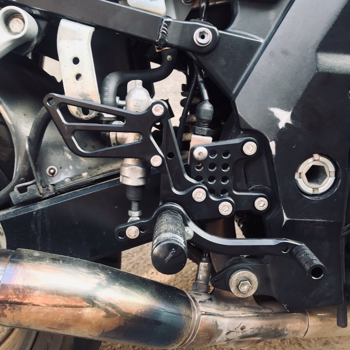 Piastra di adattamento per ConStands Power Classic / Evo compatibile con Suzuki SV 650/ S 99-02 ✓ Compra ora