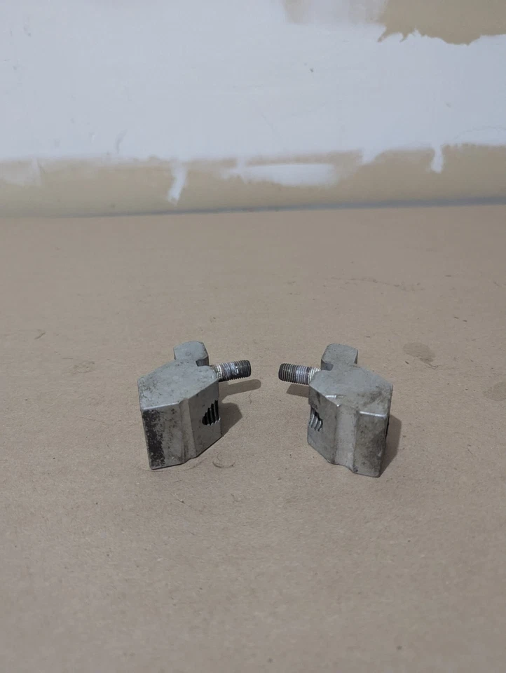 Polaris OEM Bogie Wheel Bracket 5130570 Pair Set  - Image 3 of 4