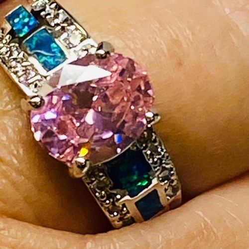 Women Ring Pink Oval Faceted Set Opal Color Inlay Rhinestone Accent Sz 9 Approx - Picture 3 of 20