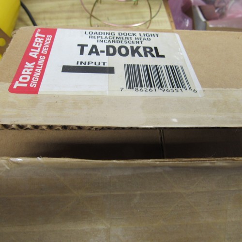 TORK Loading Dock Light Fixture TA-DOKRL - Picture 12 of 13