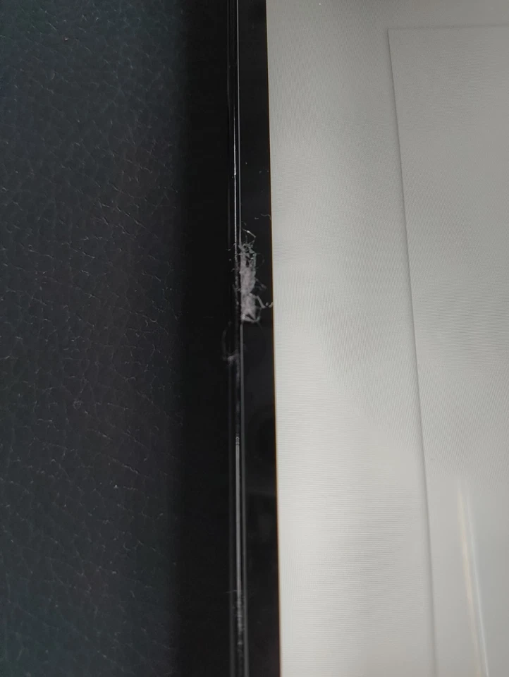 Samsung Galaxy Tab 10.1 WiFi Tablet 3G Slot Slight Crack on Side Works fine, photo 2 of 5