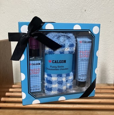 Calgon 2 Oz Fresh Start Crisp Apple and Lily Gift Set Body Mist Lotion Socks