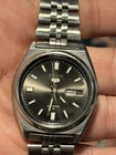 NO RESERVE Vintage Seiko 5 Automatic Arabic English Day/Date Black Sunburst Dial