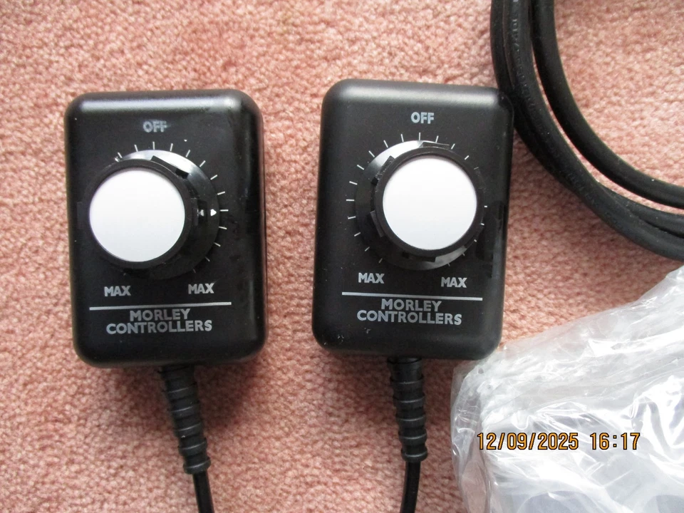 Morley Twin Track model railway control unit - Image 2 of 4