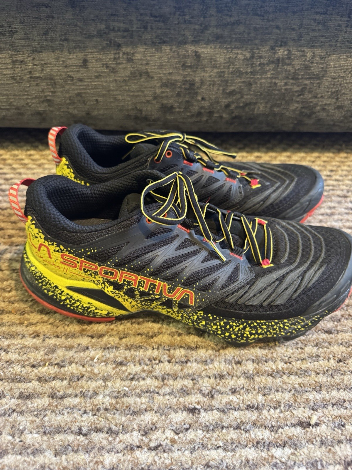 Entrenadores La Sportiva para Hombres Talla UK 8 Akasha 2 Negro Amarillo Senderismo Trail Running