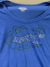 U of FLA GATORS Active Basic Junior's Large T-Shirt w/Rhinestone Gator - NWOT
