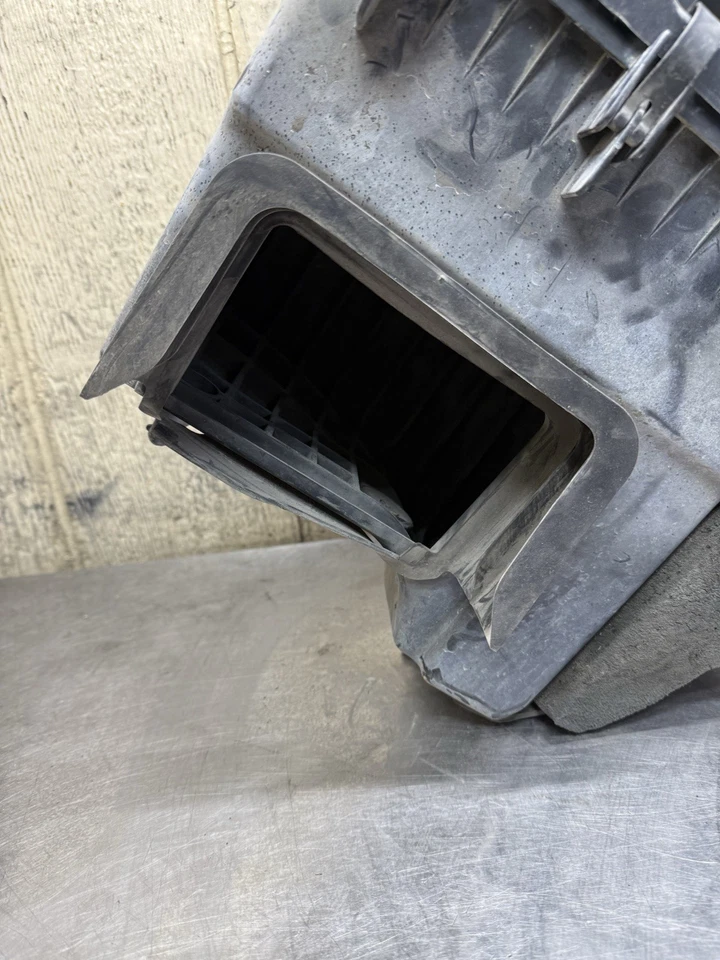 11-16 F250 F350 6,7 L Diesel Filtro de admisión de aire Caja Limpiador Carcasa Tapa Manguera OEM Foto 3 de 4