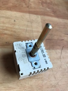 Energieregler Schalter  EGO  50.17011.180 für  E- Herd / Backofen.Gut.