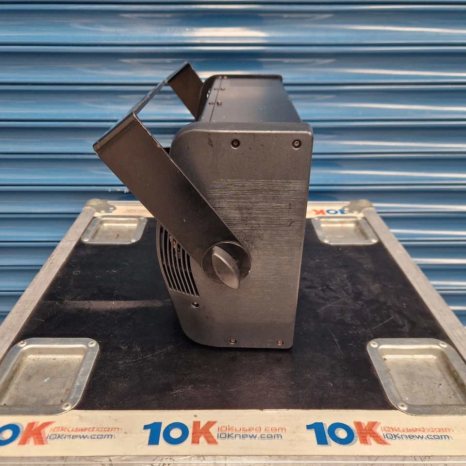 ClayPaky Stormy CC RGBW 144 x 7W LED Strobe Lighting Fixture - Image 3 of 3