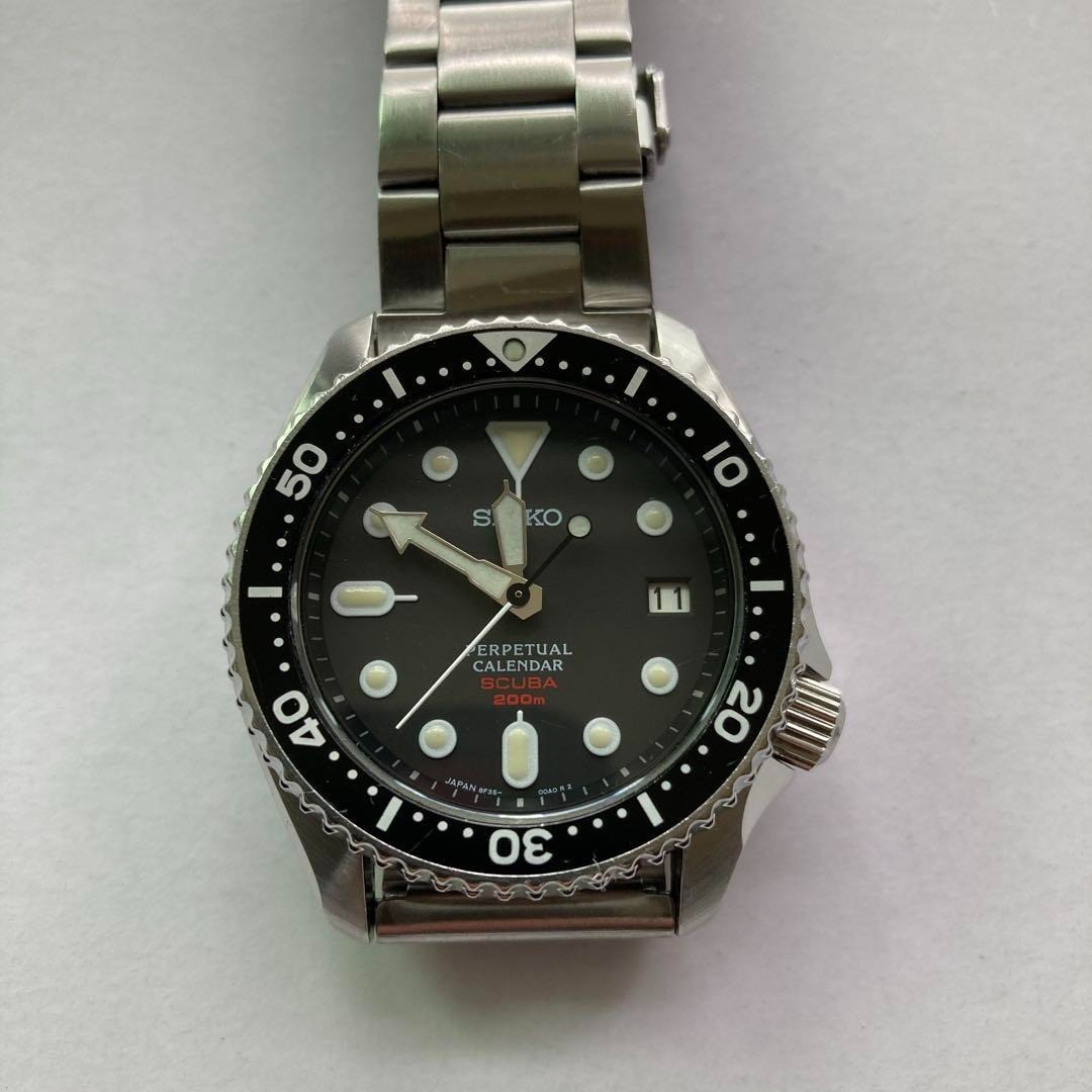 SEIKO SBCM023 セイコーダイバーズ 腕時計] イラクやチェルノブイリで活動する妻の腕にはいつも
