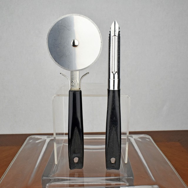 VTG EKCO USA Potato Vegtable Fruit Peeler Corer and Pizza Cutter Black