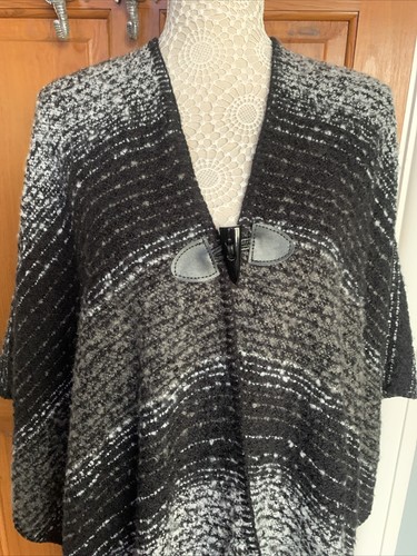 Cape One Size Black/White/Grey by TU NWT - Picture 2 of 6