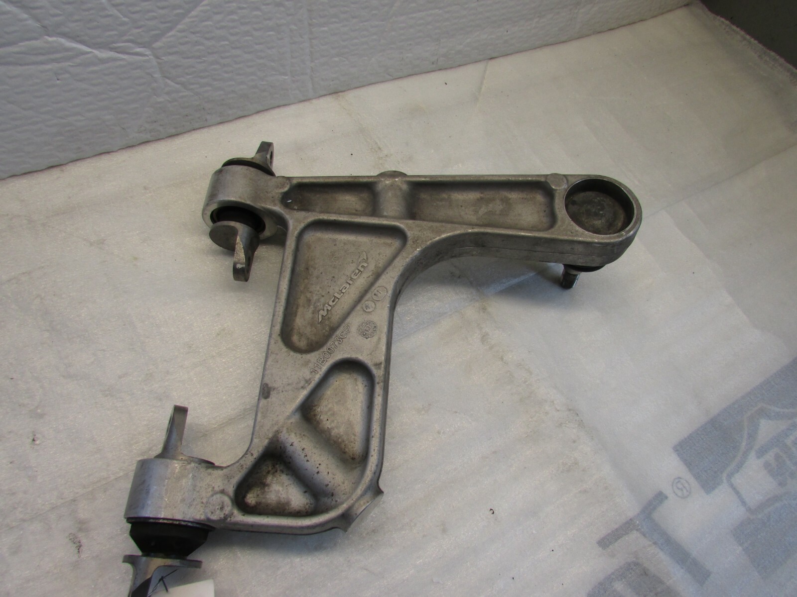 2011-2017 MCLAREN MP4-12C 650S RIGHT REAR UPPER CONTROL ARM OEM 11B0078CP