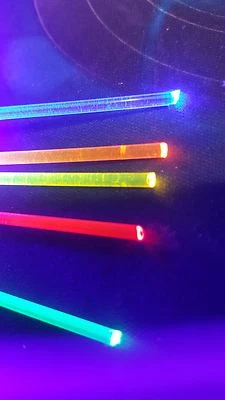 BULLSEYE FIBER OPTICS 2x3" 1. 5 mm/.060" Fluorescent Vivid Fiber Optic replacement rods Guns Red/Green